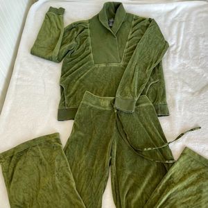 Banana republic 2pc velour jogger set